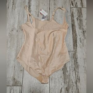 NWT Magisculpt Nude Shapewear Bodysuit 22